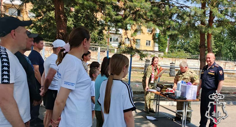В Орле Росгвардия провела эстафету «Папа, мама, я - спортивная семья»