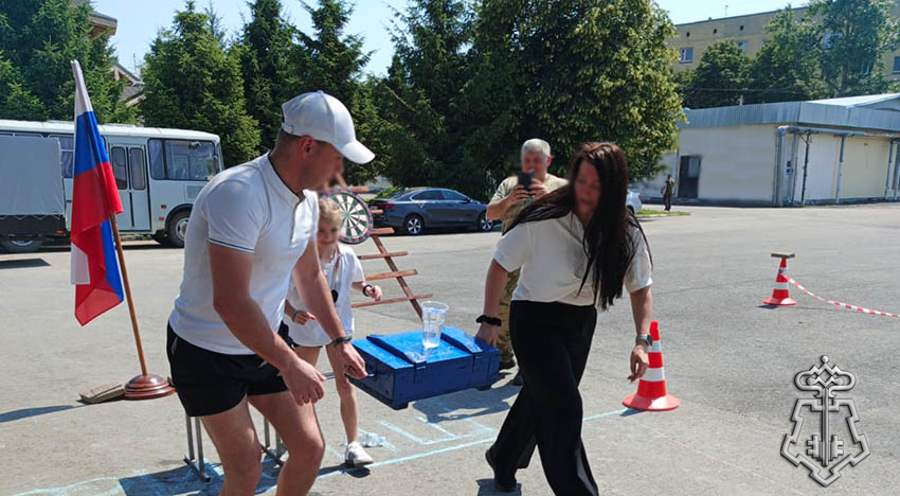 В Орле Росгвардия провела эстафету «Папа, мама, я - спортивная семья»