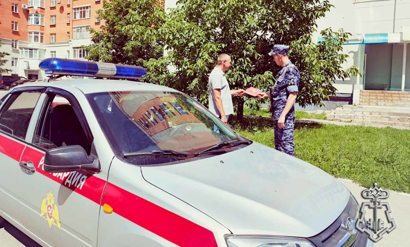 Росгвардейцы в Орле проводят профилактическую акцию «Безопасный дом, подъезд, квартира»