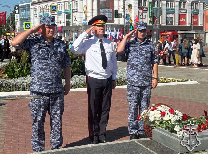 В день города Орла росгвардейцы почтили память защитников отечества