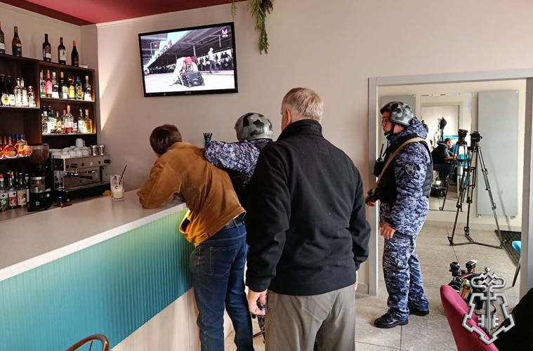 В Орле журналисты стали свидетелями учений росгвардейцев на охраняемом объекте