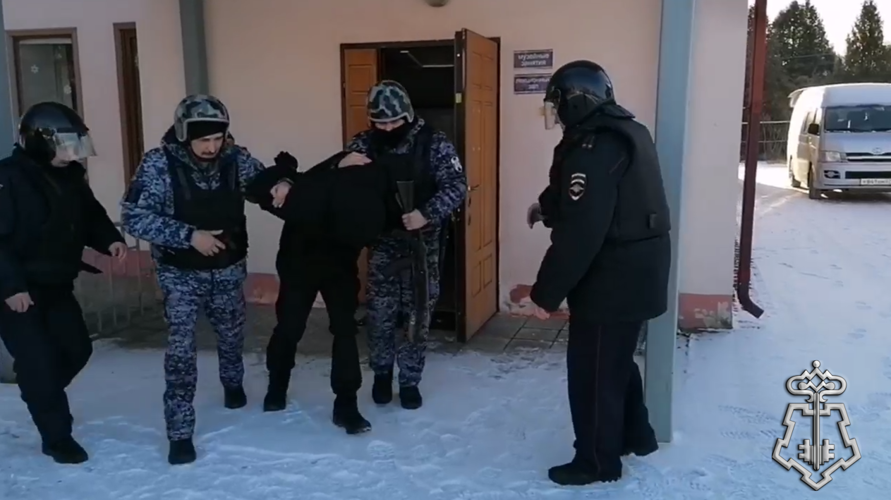 Мценские росгвардейцы обеспечили безопасность на новогодних мероприятиях в «Спасском-Лутовинове»