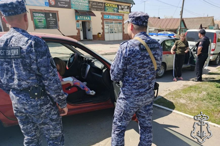Сотрудники вневедомственной охраны помогли найти маму, потерявшейся девочки