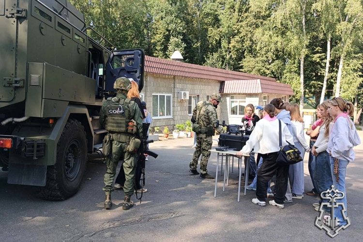 В Орле проходит акция «Каникулы с Росгвардией»