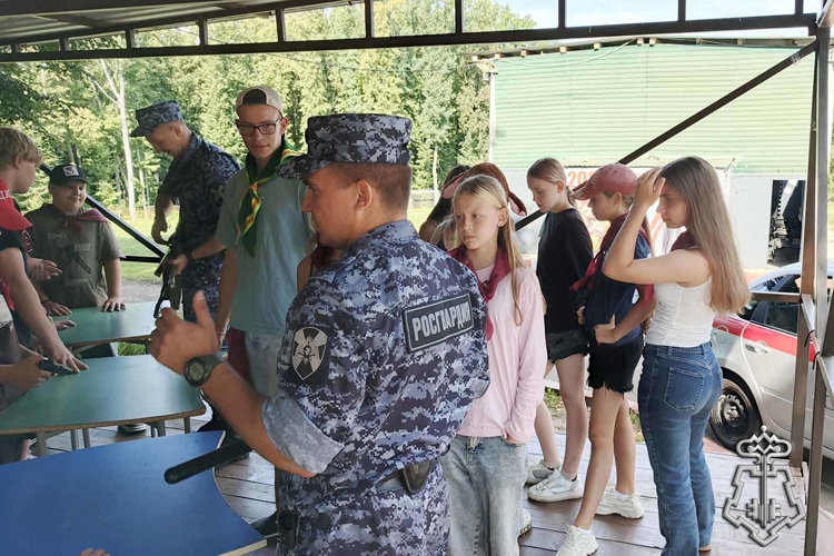 В Орле проходит акция «Каникулы с Росгвардией»