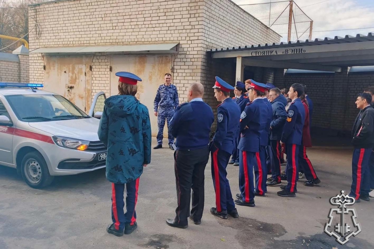 Орловские школьники побывали на экскурсии во вневедомственной охране Росгвардии