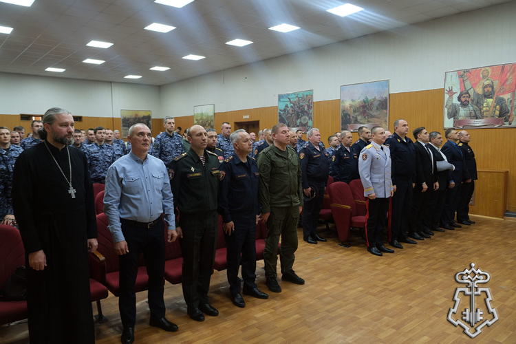 В Орле росгвардейцы отметили 74-ю годовщину со дня образования вневедомственной охраны