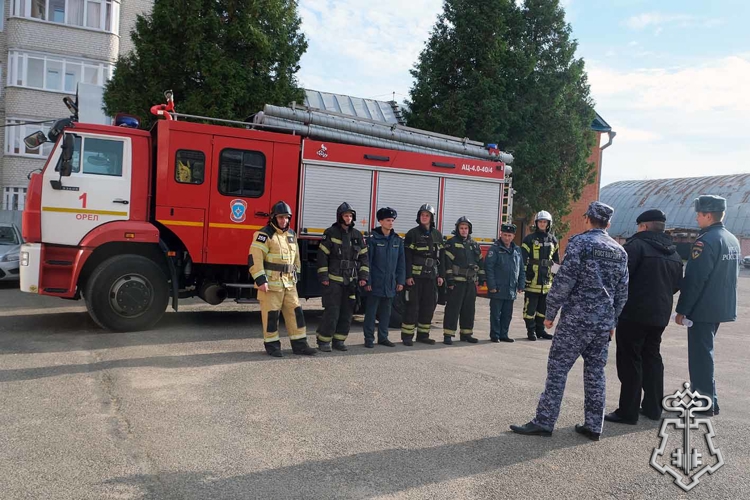 В Орле прошли совместные учения вневедомственной охраны Росгвардии и МЧС