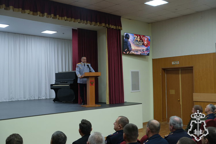 В Орле росгвардейцы отметили 74-ю годовщину со дня образования вневедомственной охраны